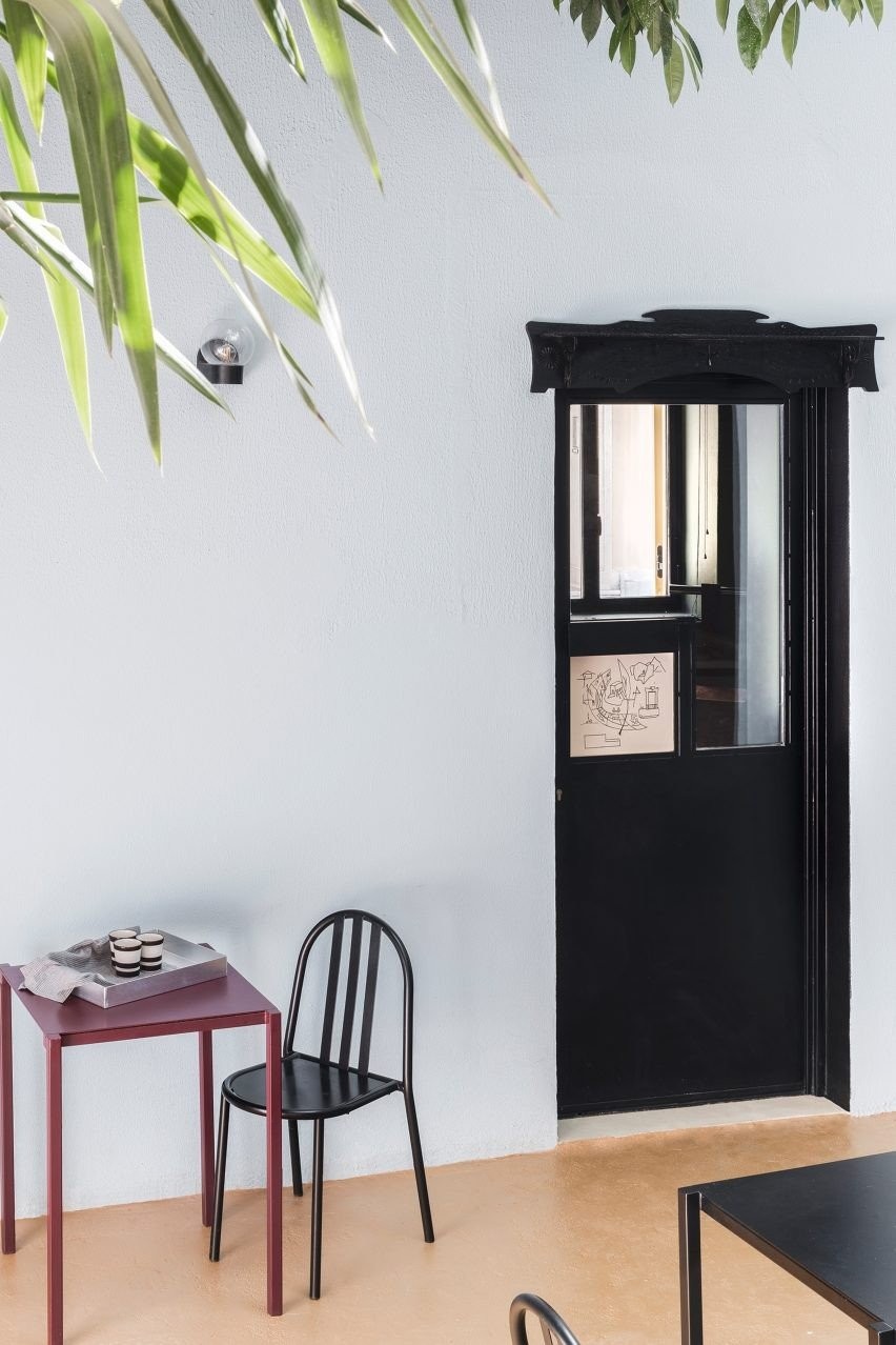 Escape the Ordinary: Ο Εsperinos αποτελεί έναν απόλυτα design friendly ξενώνα στην Αθήνα - Φωτογραφία 4