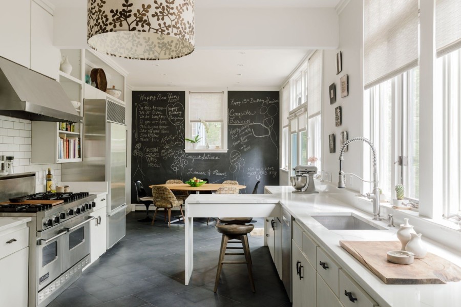 Οι γήινες αποχρώσεις κυριαρχούν σε αυτήν την εξαίσια ευήλια κατοικία στη Νέα Υόρκη- Φωτογραφία 3