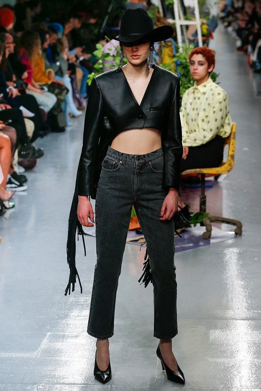 Αυτή τη σεζόν η μόδα ταξίδεψε στην άγρια δύση- Φωτογραφία 7