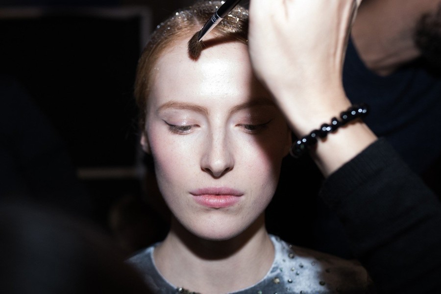 Στο backstage του couture show των Mi-Ro - Φωτογραφία 11