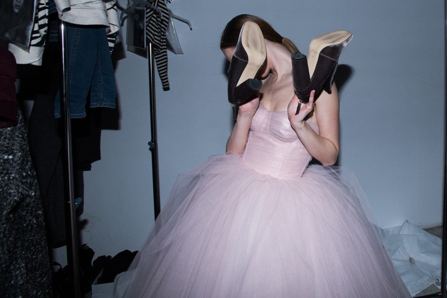 Στο backstage του couture show των Mi-Ro - Φωτογραφία 15