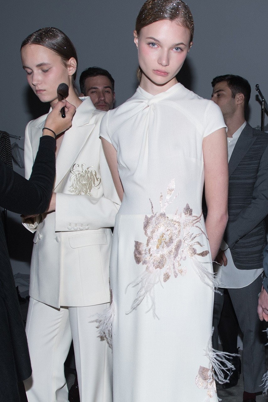 Στο backstage του couture show των Mi-Ro - Φωτογραφία 8