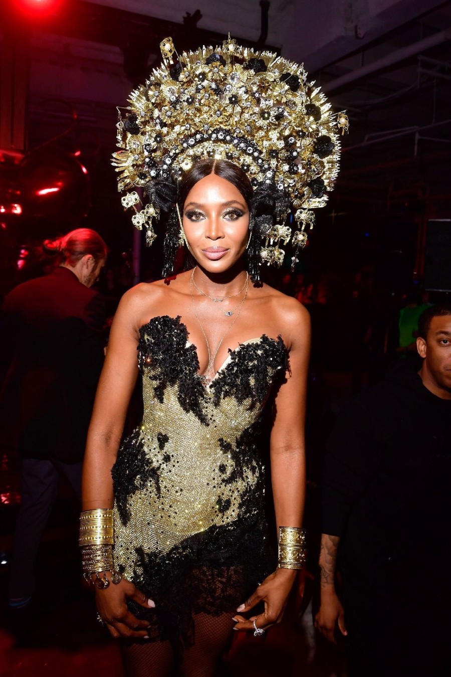 Ένα φιλανθρωπικό Halloween party με την υπογραφή του Jeff Koons στη Νέα Υόρκη - Φωτογραφία 7