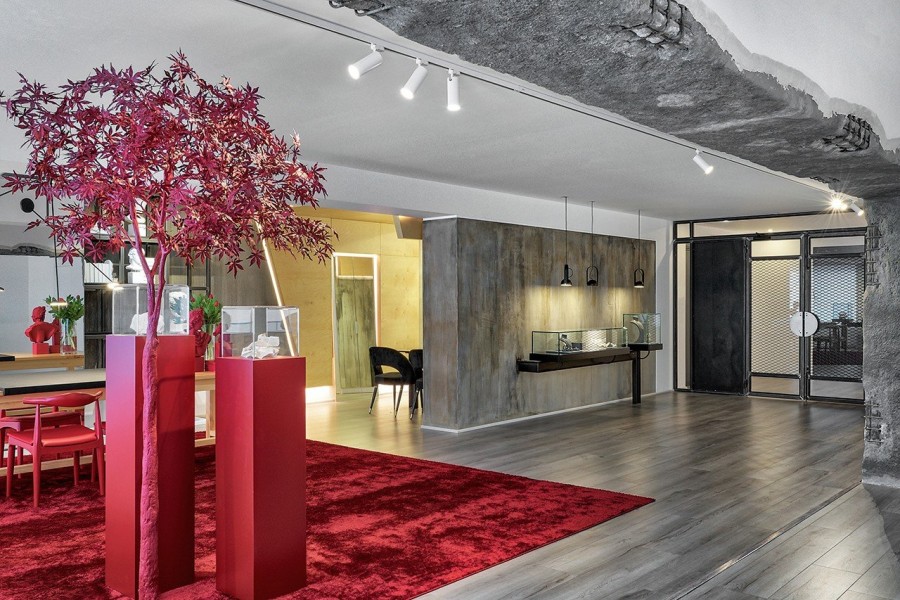 Ένας νέος χώρος που συνδυάζει εργαστήριο και showroom κοσμημάτων ξεχωρίζει για την αισθητική του- Φωτογραφία 3