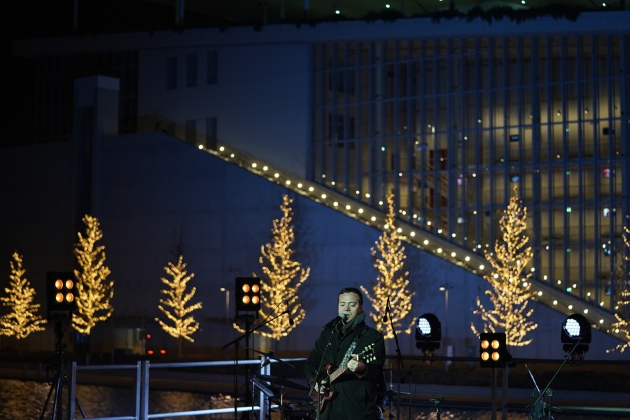 Η διευθύντρια Προγραμματισμού & Παραγωγής του ΚΠΙΣΝ, Γαβριέλλα Τριανταφύλλη, μας μιλάει για τον λαμπερό Χριστουγεννιάτικο Κόσμο- Φωτογραφία 8