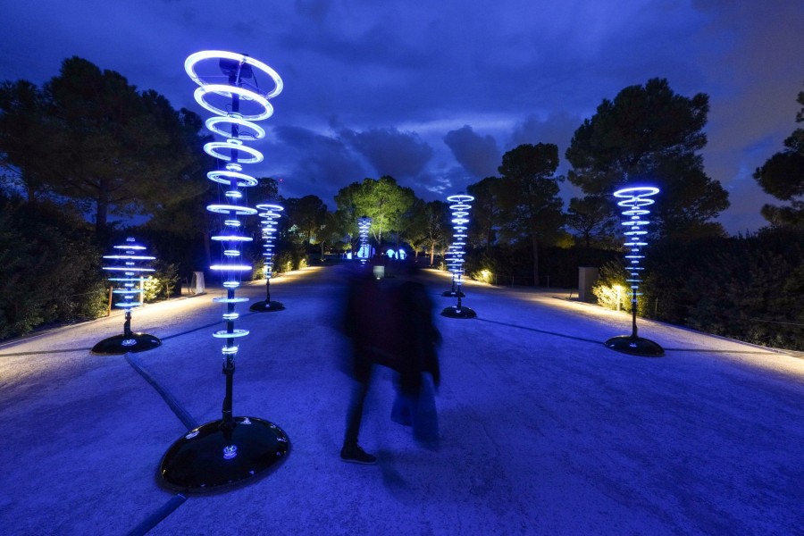 Η διευθύντρια Προγραμματισμού & Παραγωγής του ΚΠΙΣΝ, Γαβριέλλα Τριανταφύλλη, μας μιλάει για τον λαμπερό Χριστουγεννιάτικο Κόσμο- Φωτογραφία 2