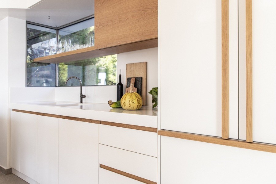 Joie de Vivre: Η αρχιτέκτονας Στέλλα Δημητριάδου μάς υποδέχεται στο σπίτι της στη Βουλιαγμένη και μιλάει για το νέο της project Synama- Φωτογραφία 5