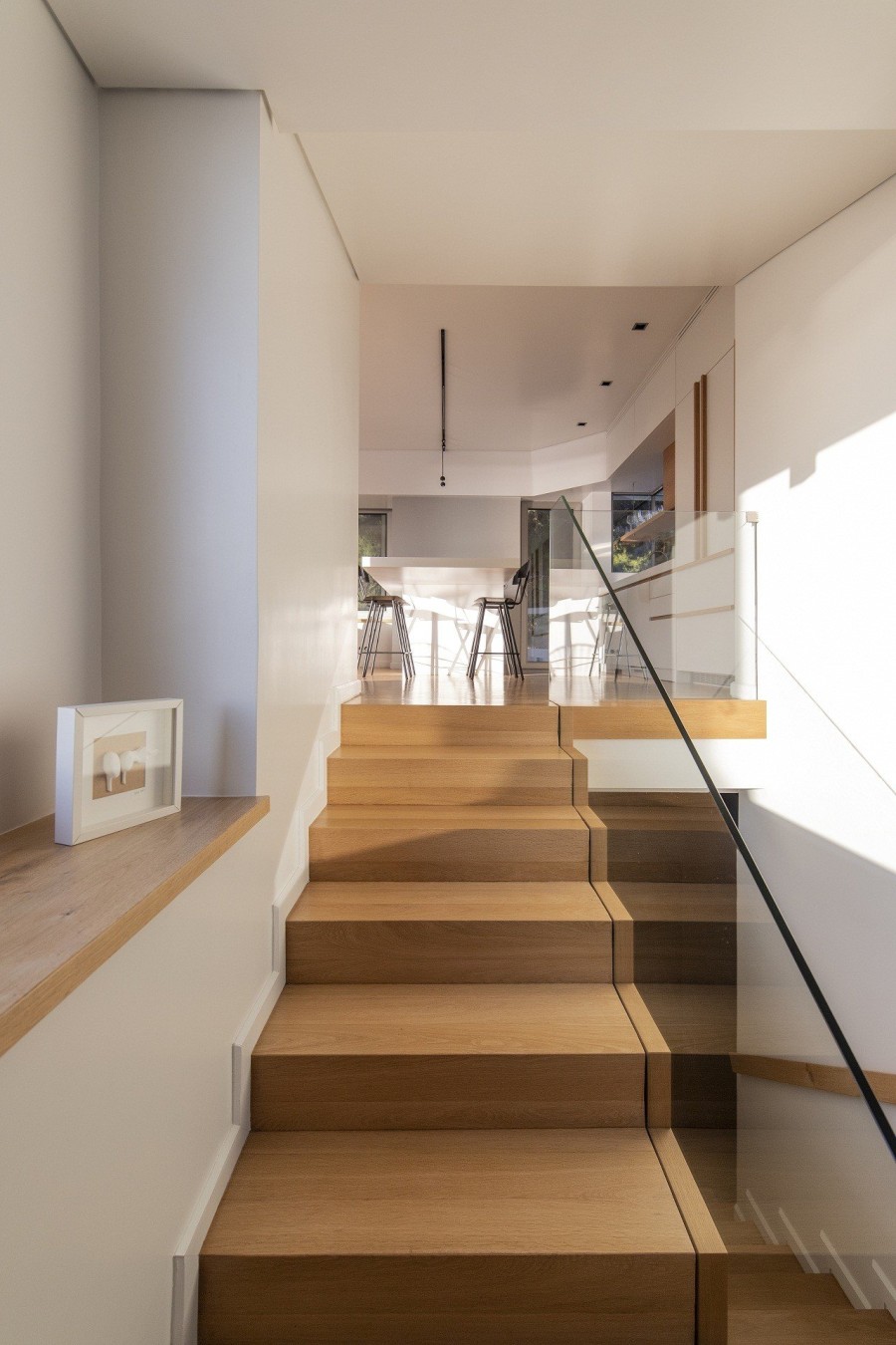 Joie de Vivre: Η αρχιτέκτονας Στέλλα Δημητριάδου μάς υποδέχεται στο σπίτι της στη Βουλιαγμένη και μιλάει για το νέο της project Synama- Φωτογραφία 9