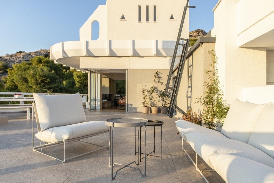 Joie de Vivre: Η αρχιτέκτονας Στέλλα Δημητριάδου μάς υποδέχεται στο σπίτι της στη Βουλιαγμένη και μιλάει για το νέο της project Synama- Φωτογραφία 19