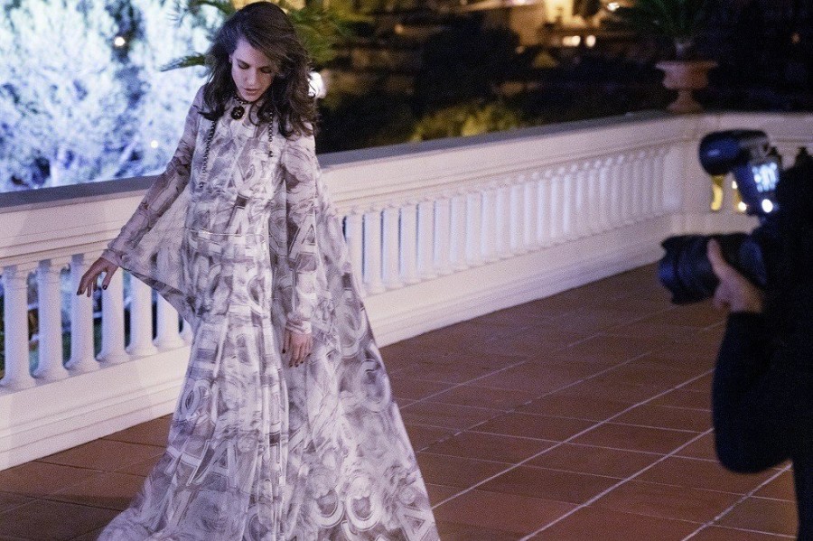 Charlotte Casiraghi: H νέα ambassador του οίκου Chanel θυμίζει όνειρο στη Spring/Summer 2021 collection- Φωτογραφία 1