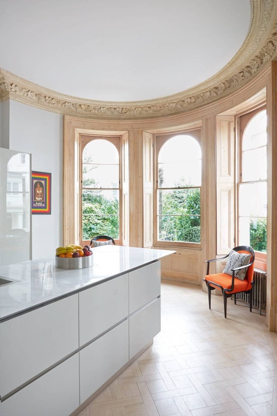 Ένα ξεχωριστό townhouse με joyful χαρακτήρα και στοιχεία μοντέρνας τέχνης- Φωτογραφία 1