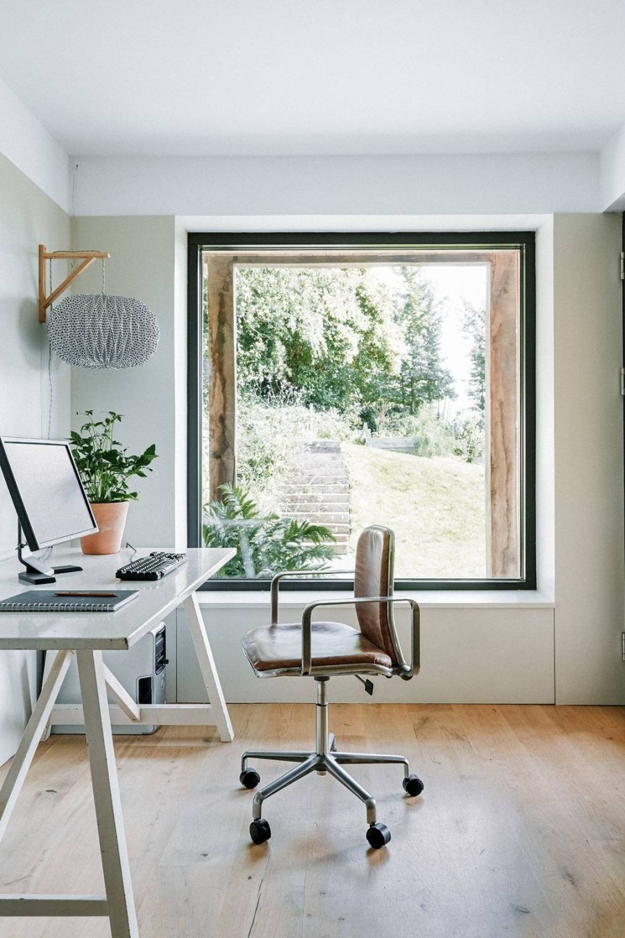 Μια sustainable rustic κατοικία στην Αγγλία που γοητεύει με το natural design της- Φωτογραφία 2