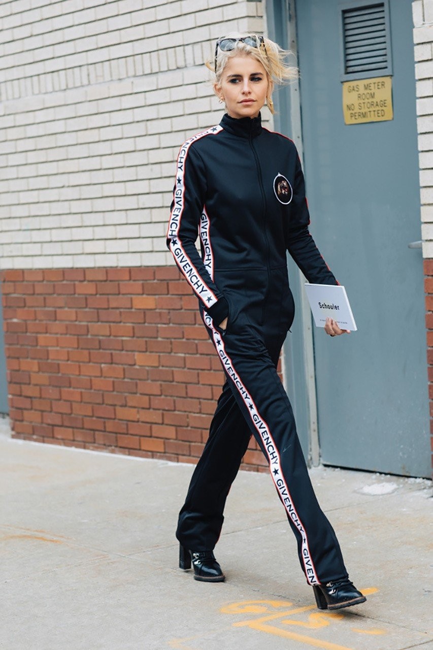 Υιοθετήστε το athleisure στιλ όπως οι street style stars - Φωτογραφία 1