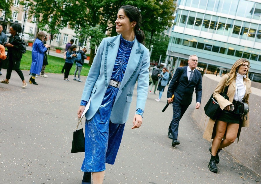 Αυτές είναι οι αποχρώσεις του μπλε που θα φορέσετε φέτος - Φωτογραφία 1