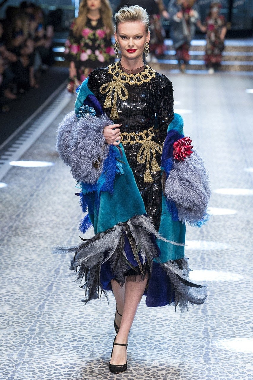 Feather trend: Μεταμορφωθείτε σε παραδείσια πτηνά - Φωτογραφία 7