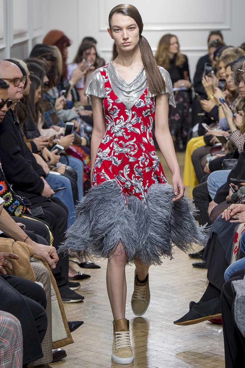 Feather trend: Μεταμορφωθείτε σε παραδείσια πτηνά - Φωτογραφία 9