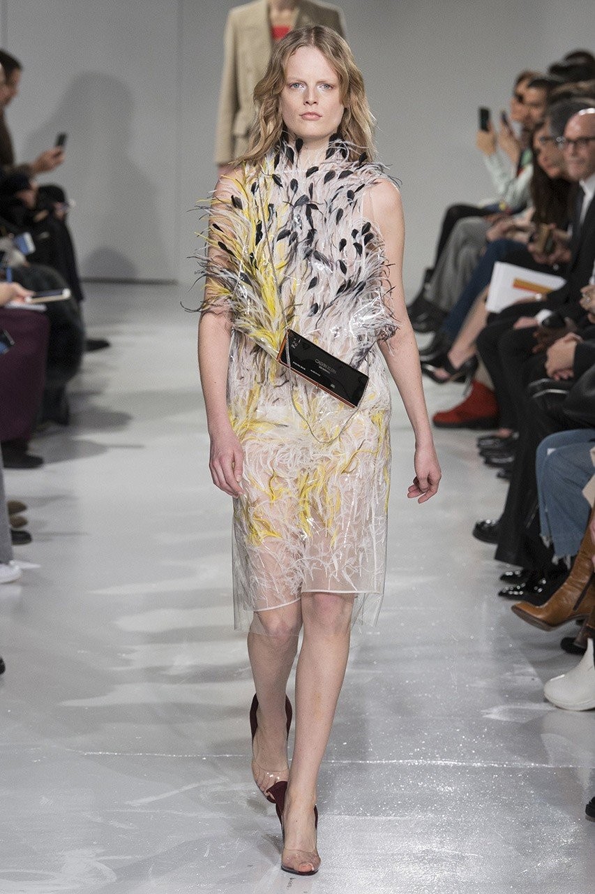 Feather trend: Μεταμορφωθείτε σε παραδείσια πτηνά - Φωτογραφία 4