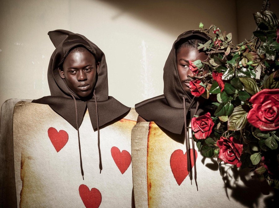 Κυκλοφόρησαν οι πρώτες φωτογραφίες του Pirelli Calendar 2018  - Φωτογραφία 7