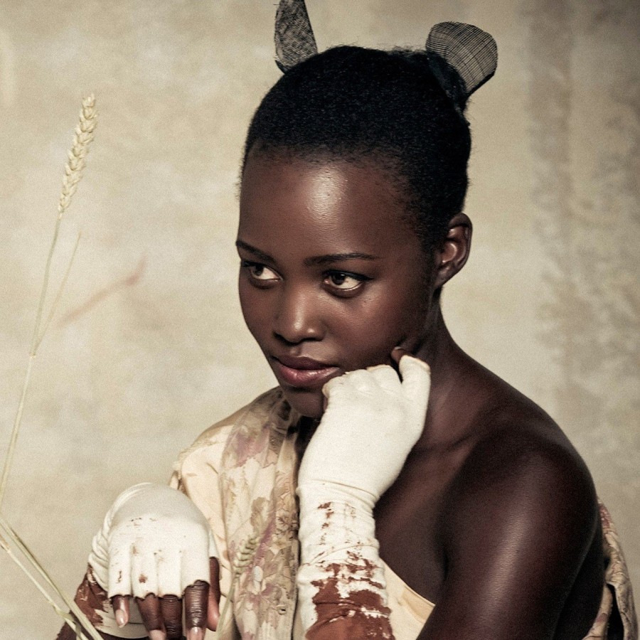 Κυκλοφόρησαν οι πρώτες φωτογραφίες του Pirelli Calendar 2018  - Φωτογραφία 8