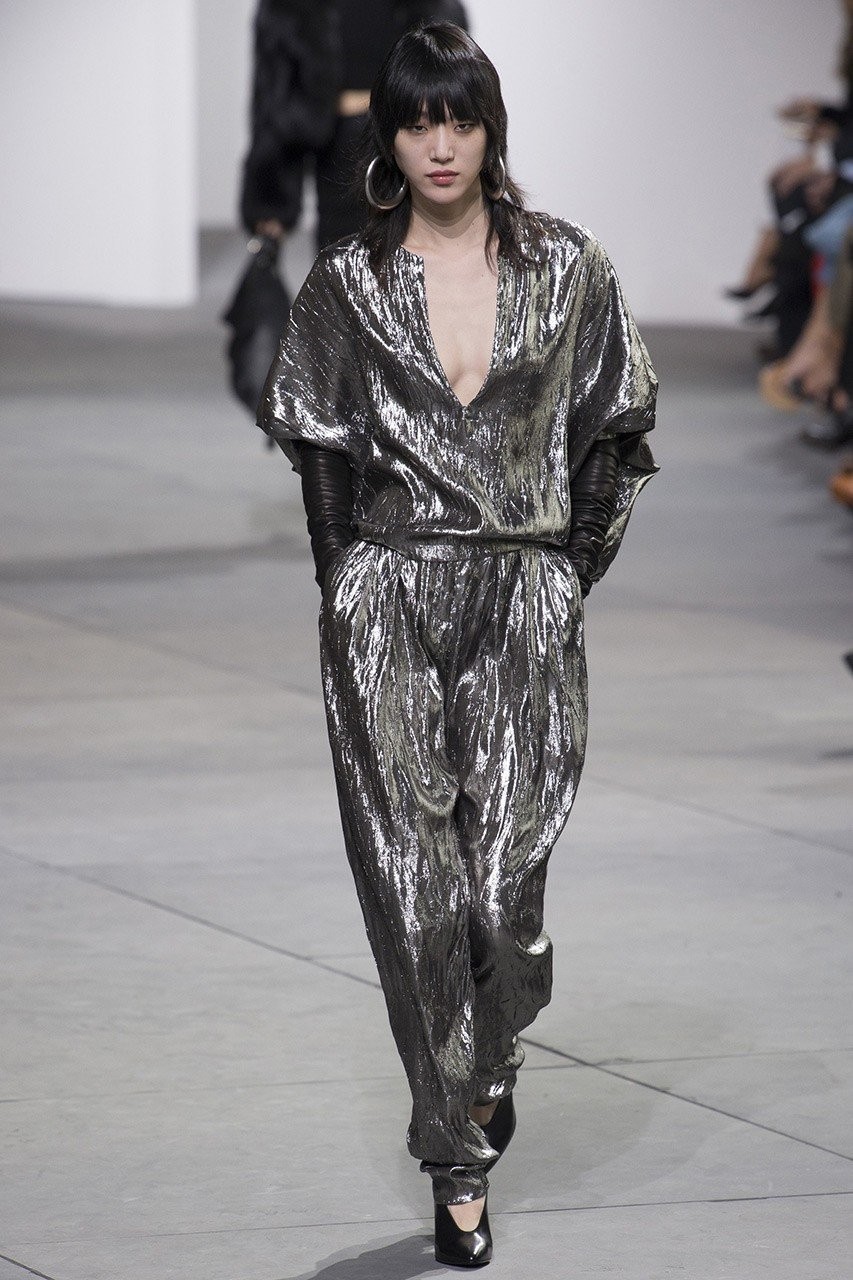 H φουτουριστική πρόταση της FW 2017 σεζόν - Φωτογραφία 2