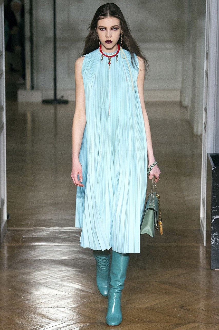 Οι FW 2017 πασαρέλες προστάζουν turquoise χρώμα - Φωτογραφία 2