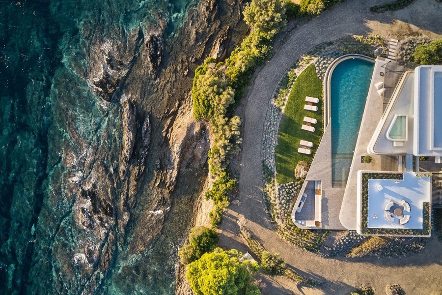 Μια εντυπωσιακή luxury βίλα στη Λαγόμανδρα Σιθωνίας είναι ένα ονειρικό καλοκαιρινό καταφύγιο - Φωτογραφία 1