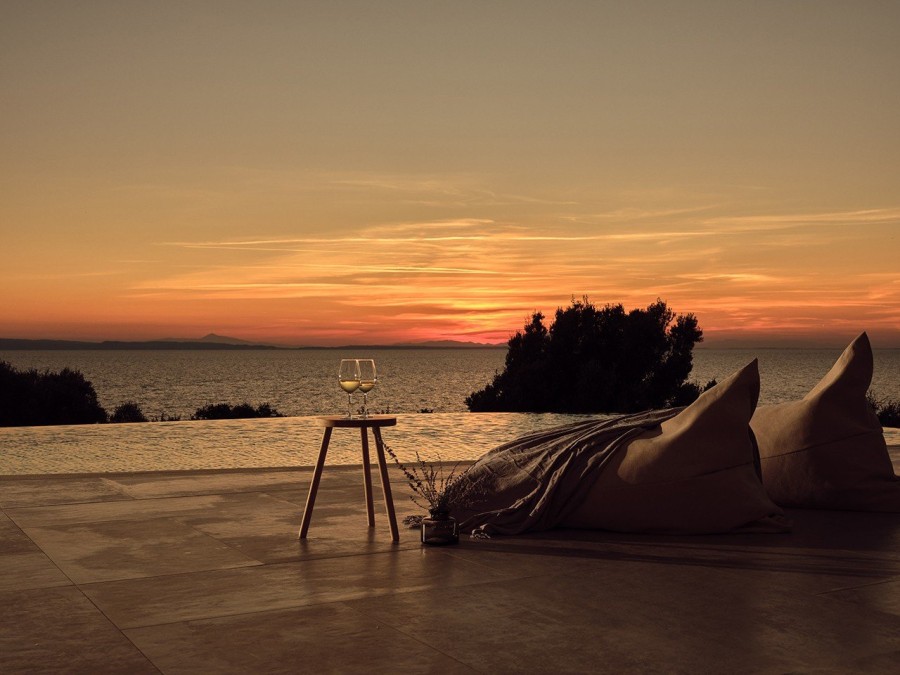Μια εντυπωσιακή luxury βίλα στη Λαγόμανδρα Σιθωνίας είναι ένα ονειρικό καλοκαιρινό καταφύγιο - Φωτογραφία 8