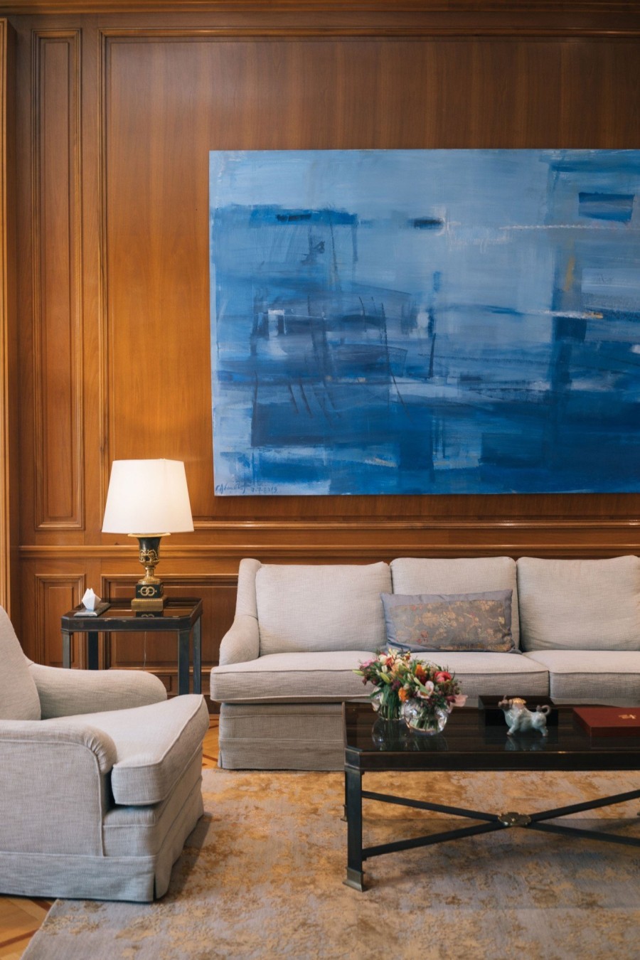 Η Μαρέβα Γκραμπόφσκι-Μητσοτάκη ξεναγεί το κορυφαίο διεθνές περιοδικό αρχιτεκτονικής και διακόσμησης, AD, στο ανακαινισμένο Μέγαρο Μαξίμου- Φωτογραφία 7