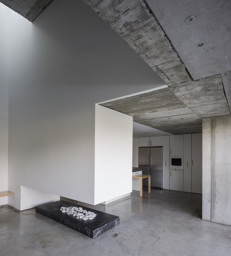 Μια μινιμαλιστική κατοικία στην Ισπανία ξεχωρίζει για το design της & τη μοναδική θέα που προσφέρει- Φωτογραφία 4