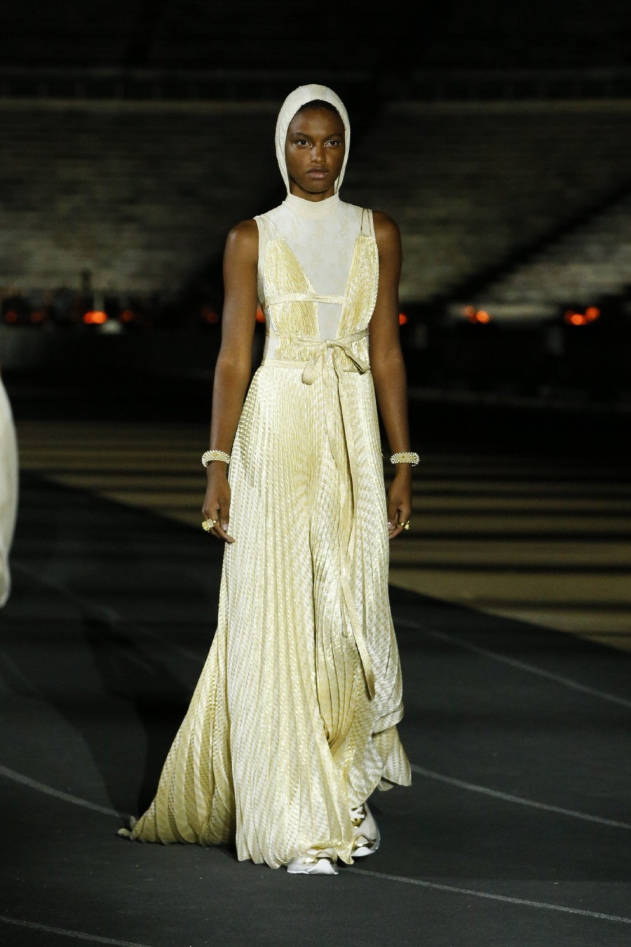 Dior Celebrates Greece: H Maria Gracia Chiuri μετουσίωσε την έννοια «ελευθερία» σε δημιουργίες που υμνούν την ελληνική τέχνη- Φωτογραφία 14