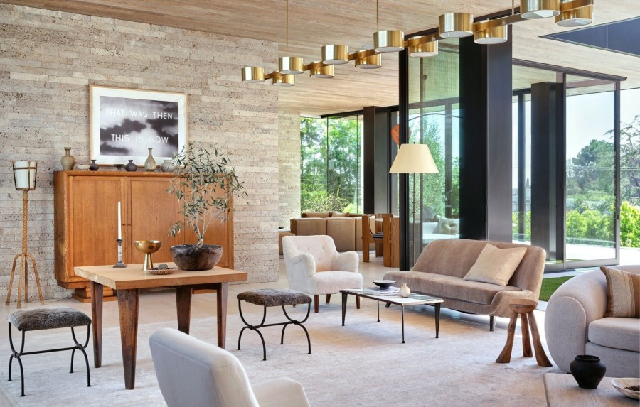 Μια ονειρική κατοικία γίνεται «ένα» με το καλοκαιρινό σκηνικό του Los Angeles παραδίδοντας μαθήματα design- Φωτογραφία 2