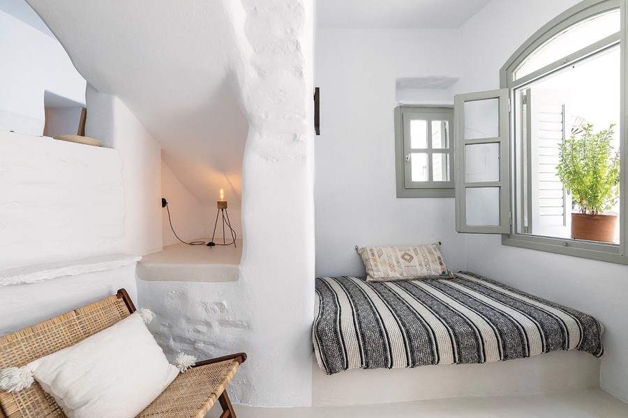 Η Anna Zinchenko μάς υποδέχεται στο υπέροχο σπίτι της στην Τήνο, όπου περνάει μαζί με την οικογένειά της τα καλοκαίρια, και όχι μόνο- Φωτογραφία 2