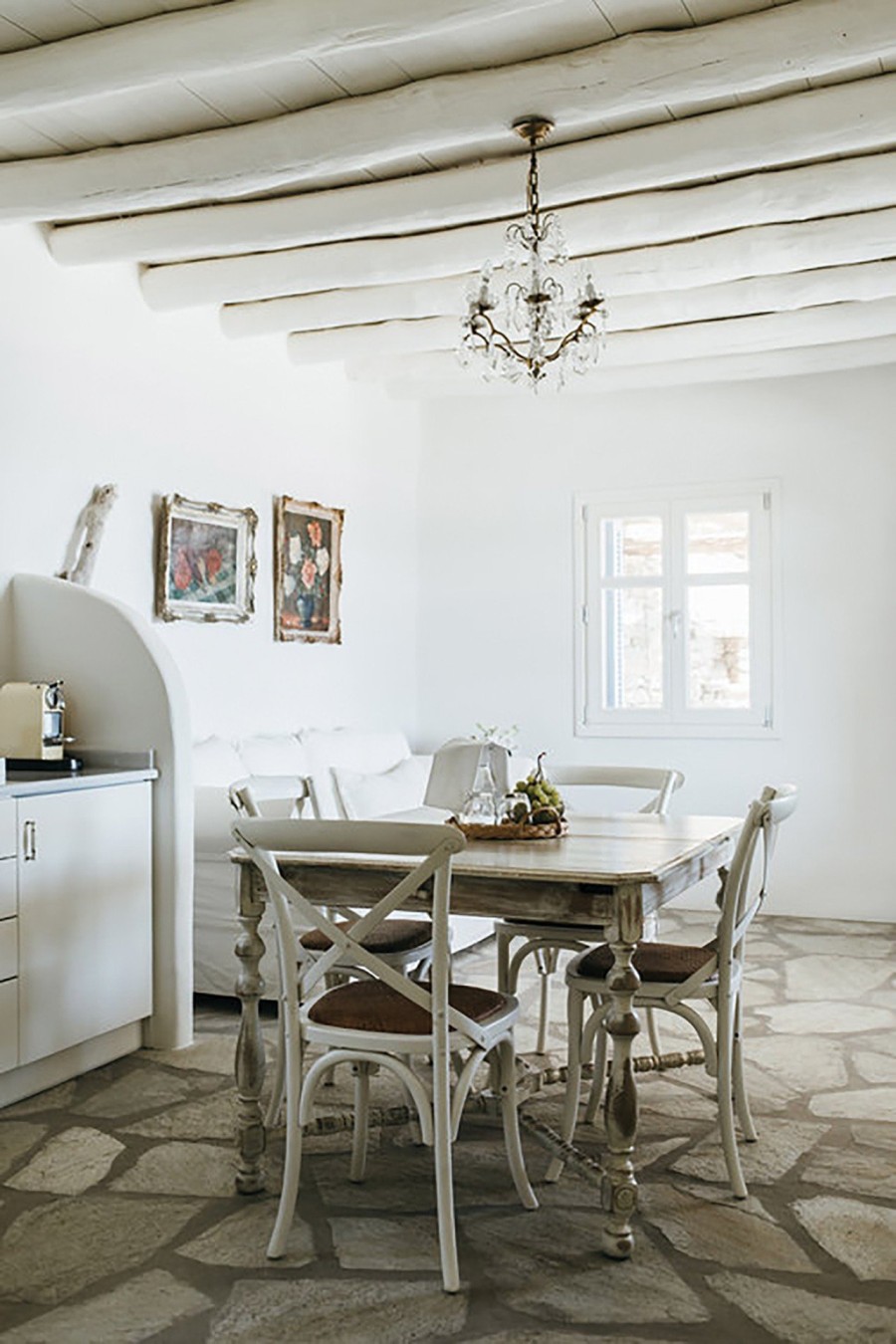 Joie de Vivre: Η Allegra Pomilio ανοίγει τις πόρτες της υπέροχης κατοικίας της στην Άνδρο- Φωτογραφία 1