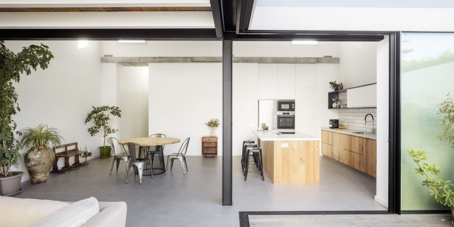 Μια stylish κατοικία που μετατρέπεται σε πηγή έμπνευσης για το απόλυτο summery interior design- Φωτογραφία 2