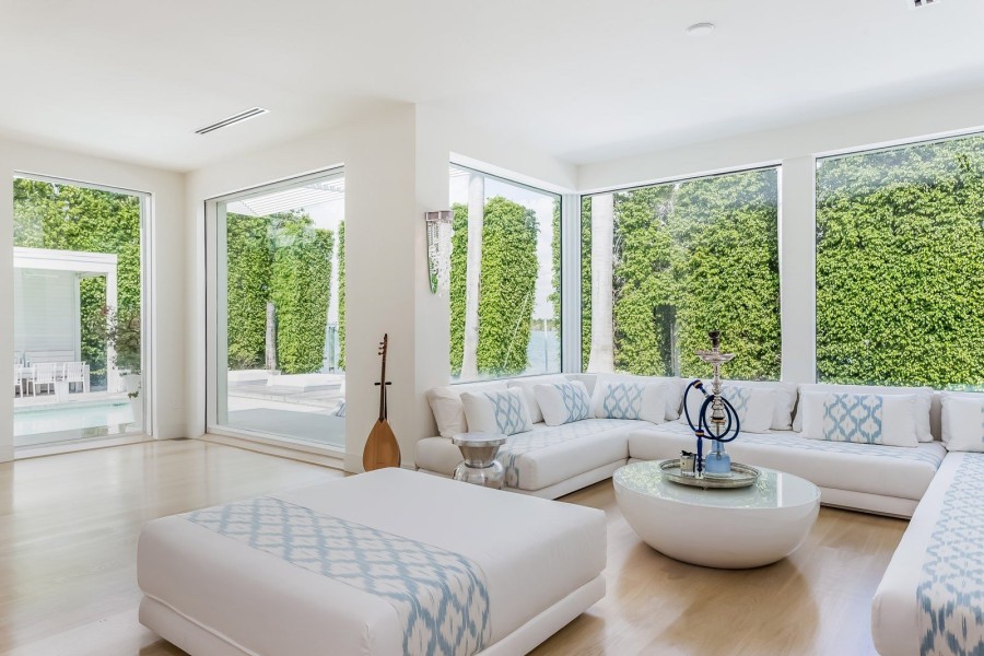 Celebrity Houses: Μέσα στη μινιμαλιστική κατοικία της Shakira στο Miami- Φωτογραφία 2