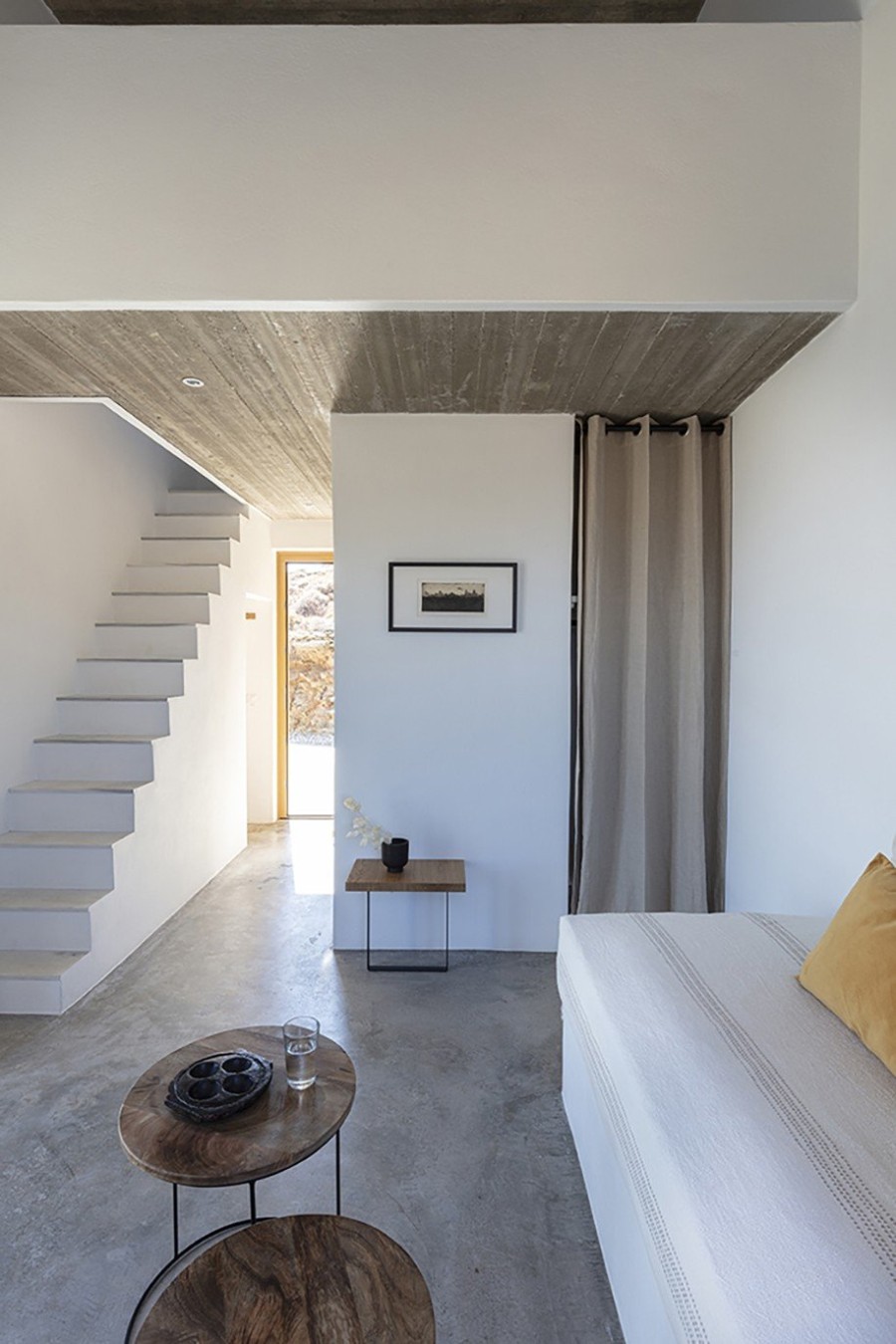 Ένα σύγχρονο κυκλαδίτικο καταφύγιο στη Σίφνο τιμά την παραδοσιακή αρχιτεκτονική- Φωτογραφία 11