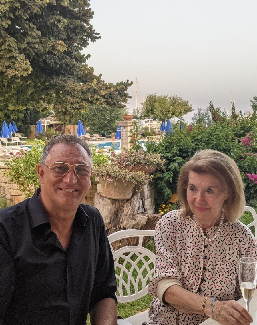 «Opera Tables»: O Γιώργος Ντάβλας παρουσίασε το νέο coffee table book του μ' ένα λαμπερό event - Φωτογραφία 3