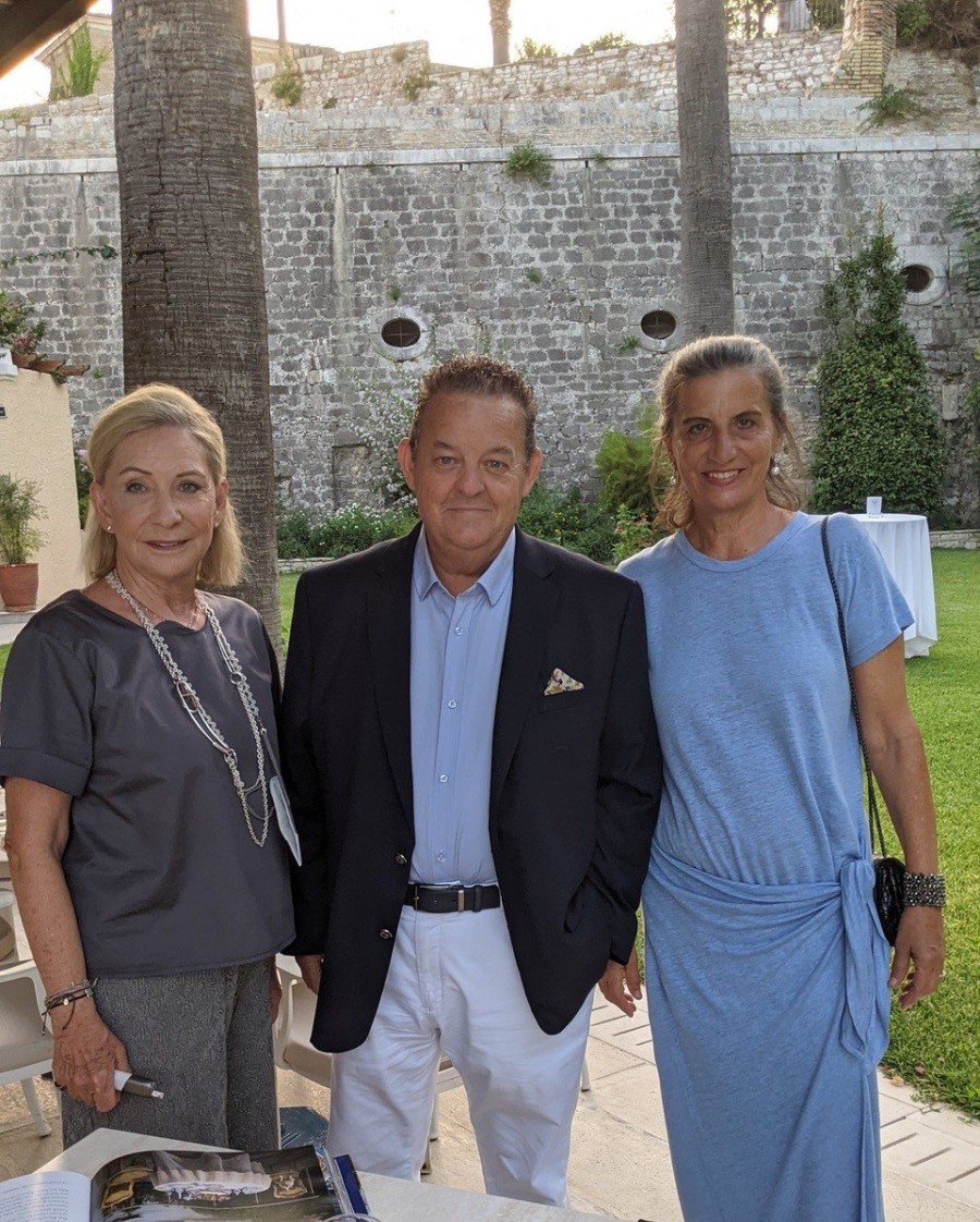 «Opera Tables»: O Γιώργος Ντάβλας παρουσίασε το νέο coffee table book του μ' ένα λαμπερό event - Φωτογραφία 17