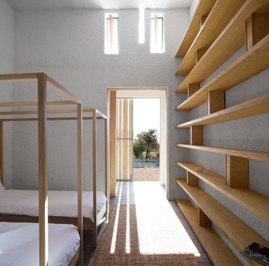 Μια εντυπωσιακή κατοικία που συνδυάζει το μινιμαλιστικό design με τα χρώματα του καλοκαιριού- Φωτογραφία 3