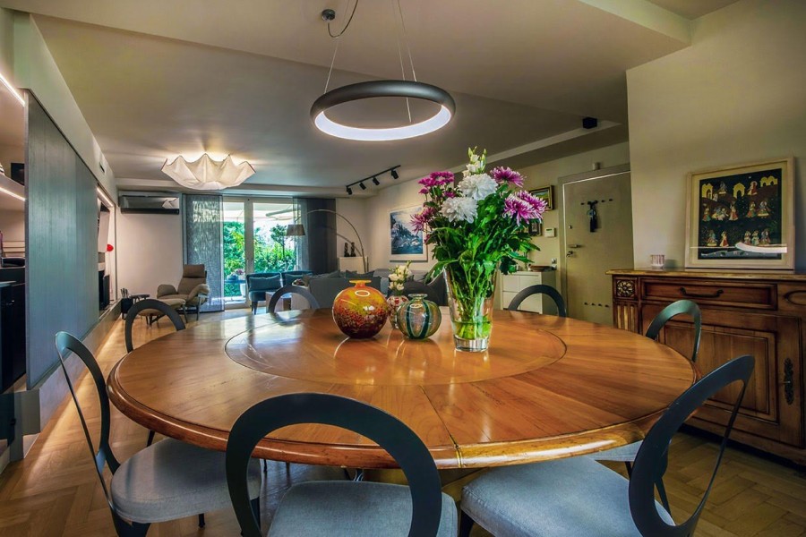 Μια σύγχρονη κατοικία στην Αθήνα ξεχωρίζει για την πολυτέλεια και την υψηλή αισθητική της- Φωτογραφία 2