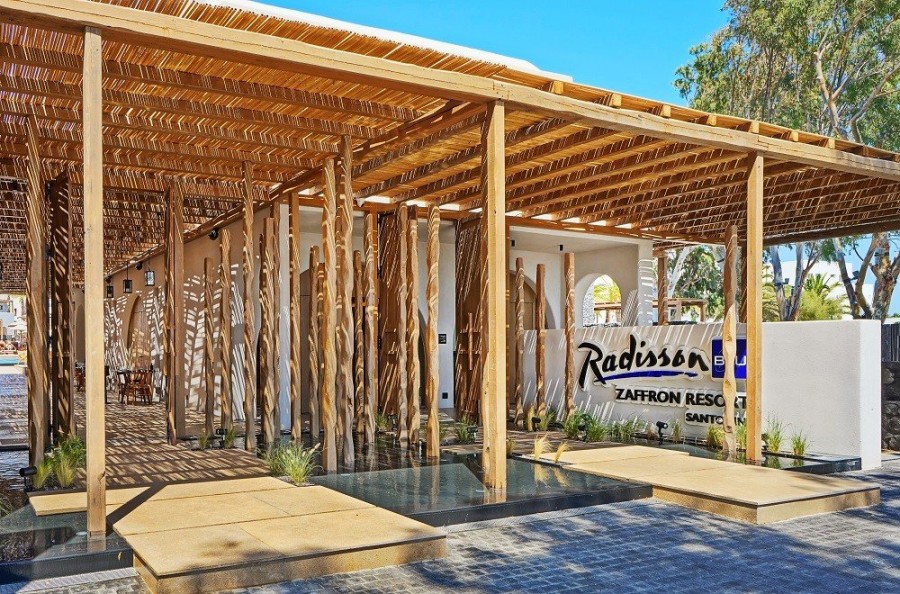 Το νέο, πολυτελές resort που προσφέρει μια ολιστική εμπειρία διαμονής στην ονειρική Σαντορίνη- Φωτογραφία 3