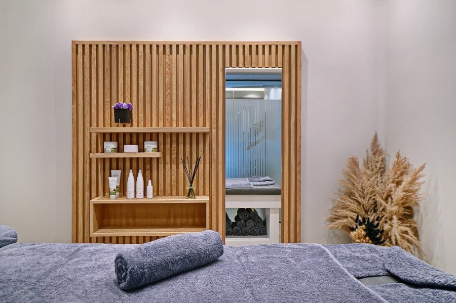 Το νέο, πολυτελές resort που προσφέρει μια ολιστική εμπειρία διαμονής στην ονειρική Σαντορίνη- Φωτογραφία 2