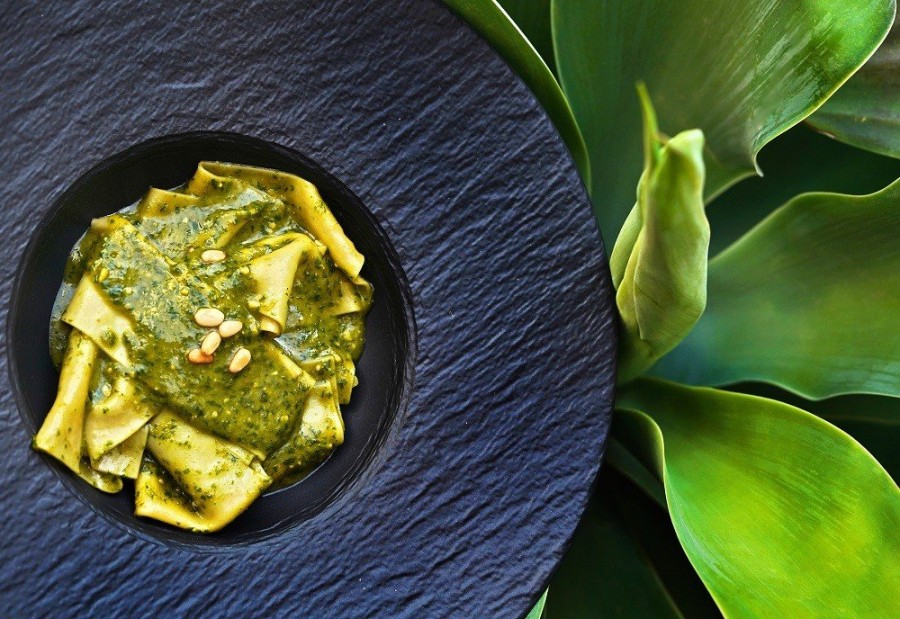 Το νέο, πολυτελές resort που προσφέρει μια ολιστική εμπειρία διαμονής στην ονειρική Σαντορίνη- Φωτογραφία 6