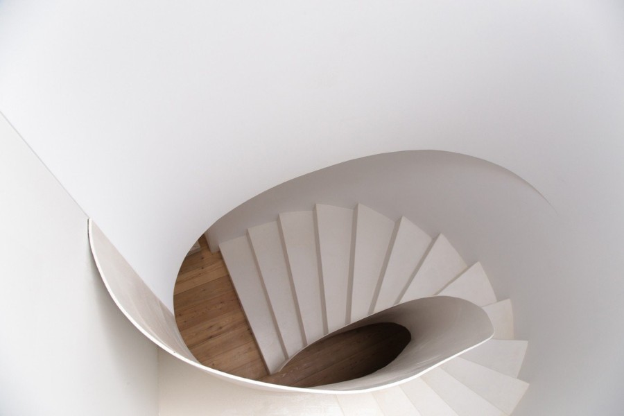 Πώς ένα ιστορικό κτίριο στην Πορτογαλία μετατράπηκε σε ένα ultra stylish αρχιτεκτονικό γραφείο - Φωτογραφία 2