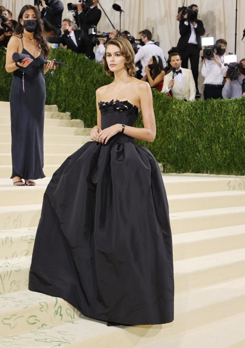 Met Gala is back: High fashion δημιουργίες, A-list stars & πολλή λάμψη στο πιο φαντασμαγορικό event μόδας- Φωτογραφία 5