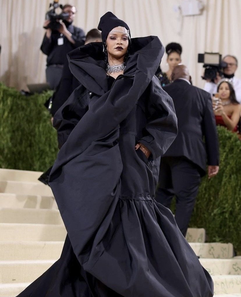 Met Gala is back: High fashion δημιουργίες, A-list stars & πολλή λάμψη στο πιο φαντασμαγορικό event μόδας- Φωτογραφία 10