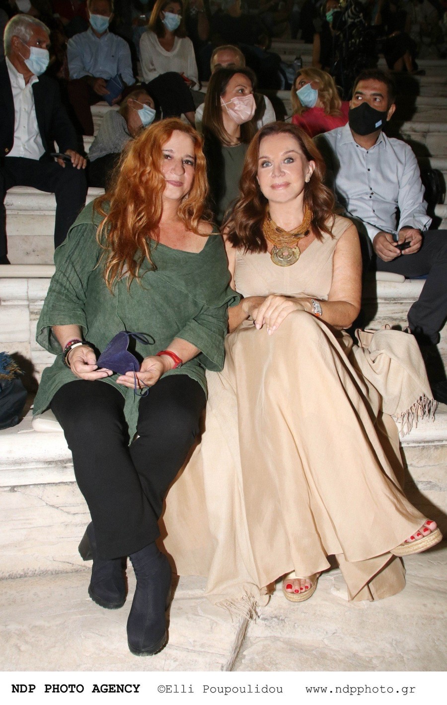 To Ηρώδειο «πλημμύρισε» με μουσικές που επιμελήθηκε ο Σταύρος Ξαρχάκος για τα 200 χρόνια Δημοτικό τραγούδι - Φωτογραφία 5