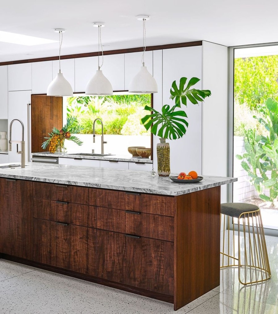 Μια light-filled κατοικία στο Beverly Hills αποτυπώνει τα έντονα χρώματα με κομψό τρόπο- Φωτογραφία 2