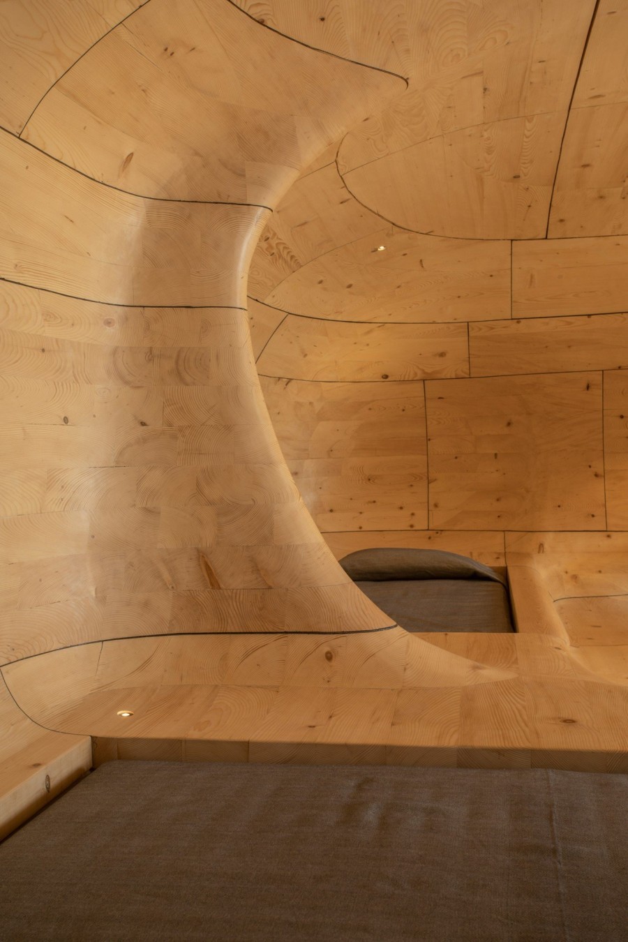 Μια εντυπωσιακή σουίτα που θυμίζει σπηλιά σε ένα mountain resort στη Νότια Ελλάδα - Φωτογραφία 5