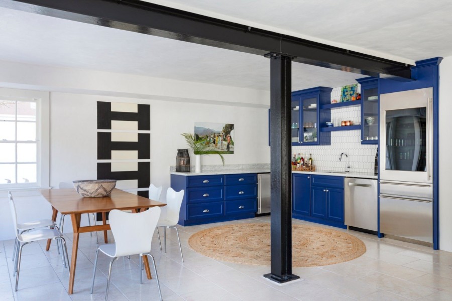 Πώς οι γαλλικές αντίκες αναβαθμίζουν τη διακόσμηση μιας κομψής κατοικίας - Φωτογραφία 2